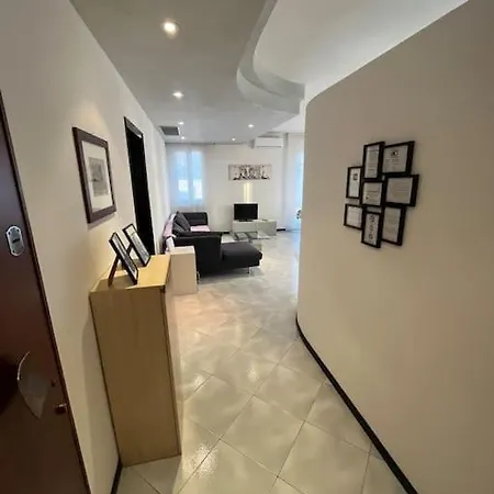 Michelangelo Flats - 30min From Venice Apartment