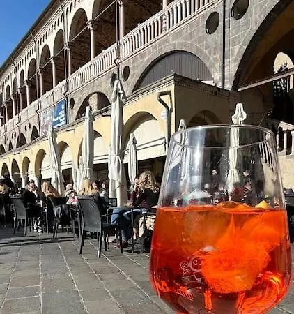 Michelangelo Flats - 30min From Venice *